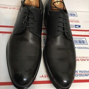 Louis Vuitton Kensington Derby Men's Dress Shoes. Size 9. Made in Italy